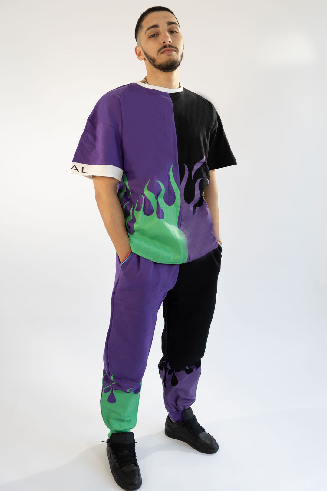 T-Shirt VIOLET et NOIR à flammes